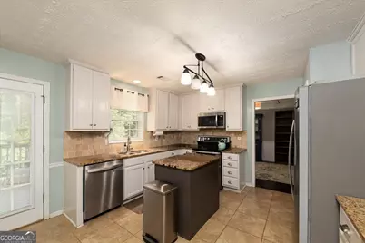 621 Wellington Lane, Monroe, GA 30655 - Photo 7