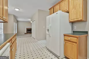 12241 Crestwood Ct, Fayetteville, GA 30215 - Photo 7