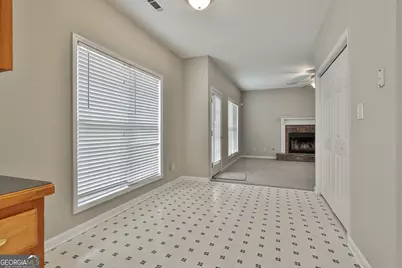 12241 Crestwood Ct, Fayetteville, GA 30215 - Photo 11