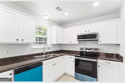 138 Kensington Circle, Warner Robins, GA 31093 - Photo 7