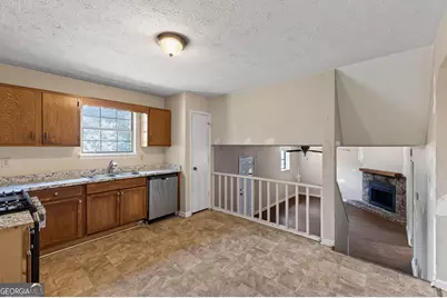 6077 Cherokee Valley Lane, Lithonia, GA 30058 - Photo 13