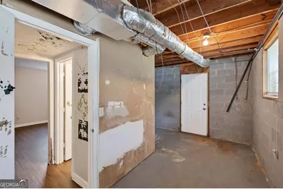 6077 Cherokee Valley Lane, Lithonia, GA 30058 - Photo 27