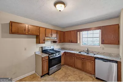 6077 Cherokee Valley Lane, Lithonia, GA 30058 - Photo 17