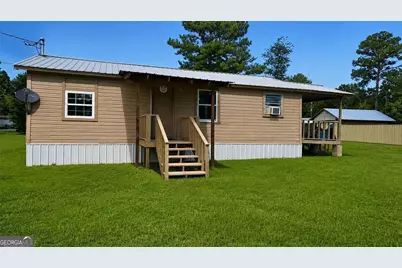 168 Gorham Street, Pembroke, GA 31321 - Photo 1