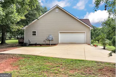 817 Bluejay Way, Winder, GA 30680 - Photo 17