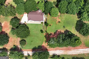 817 Bluejay Wy, Winder, GA 30680 - Photo 11
