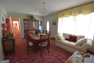 163 3rd St, Lavonia, GA 30553 - Photo 9