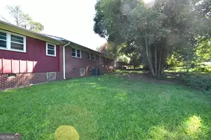 163 3rd St, Lavonia, GA 30553 - Photo 3