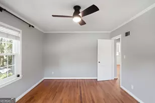 1347 Chalmette Dr NE, Atlanta, GA 30306 - Photo 15