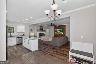 207 Dixon Cir, Williamson, GA 30292 - Photo 9
