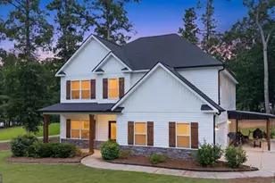 207 Dixon Cir, Williamson, GA 30292 - Photo 1