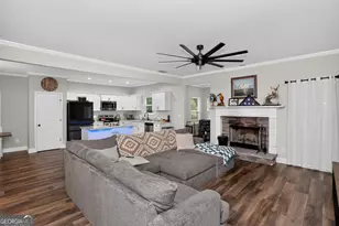 207 Dixon Cir, Williamson, GA 30292 - Photo 15