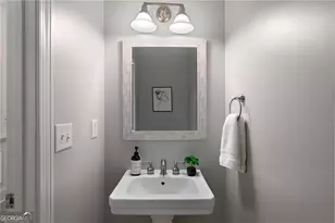 855 St Charles Ave NE, Atlanta, GA 30306 - Photo 9