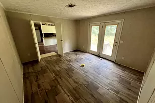 952 River Ridge Cir, Jesup, GA 31545 - Photo 5