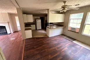 952 River Ridge Cir, Jesup, GA 31545 - Photo 3
