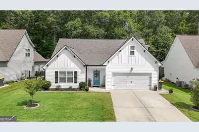 210 Southridge, Senoia, GA 30276 - Photo 1