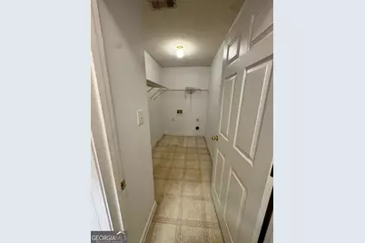 6922 Red Bone Way, Lithonia, GA 30038 - Photo 9