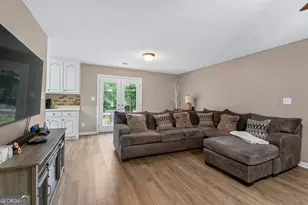 150 Cottonwood Trail, Jackson, GA 30233 - Photo 9