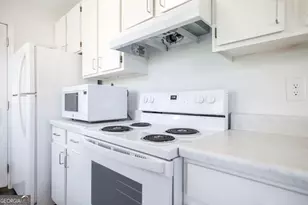 338 Monroe St, Macon, GA 31201 - Photo 11
