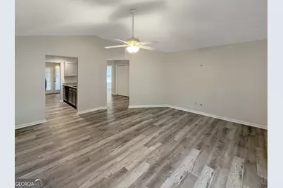 131 Oak Circle S, Stockbridge, GA 30281 - Photo 5