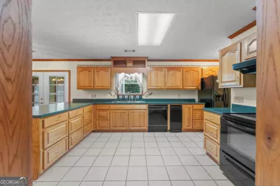 614 N Victory Drive, Lyons, GA 30436 - Photo 41