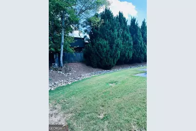 1303 Silver Summit Drive SE, Conyers, GA 30094 - Photo 3