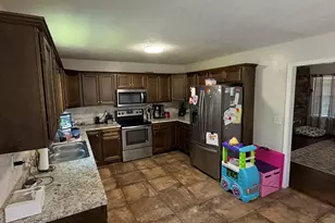 359 Brittany Ct, Chatsworth, GA 30705 - Photo 9