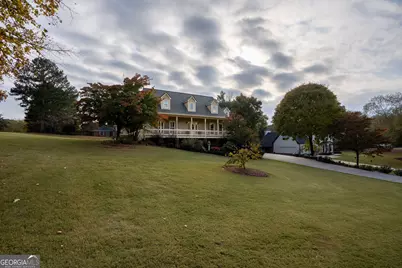 4604 Midlands Green, Flowery Branch, GA 30542 - Photo 5