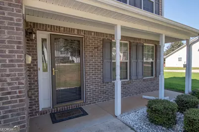 136 Peachtree Glenn Drive, Ellenwood, GA 30294 - Photo 5
