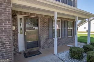 136 Peachtree Glenn Dr, Ellenwood, GA 30294 - Photo 5