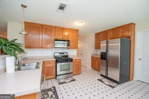 136 Peachtree Glenn Dr, Ellenwood, GA 30294 - Photo 15