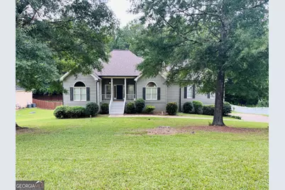 70 Indian Bluff Drive, Sharpsburg, GA 30277 - Photo 1
