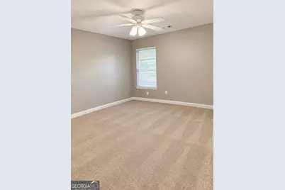 5445 Hilltop Pass, Fairburn, GA 30213 - Photo 15