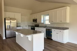 232 Lake Meadows Dr, Winder, GA 30680 - Photo 3