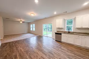 8618 Blair Ct, Douglasville, GA 30134 - Photo 7