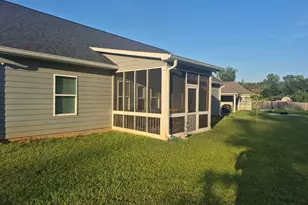 119 Springwood Dr, Carrollton, GA 30117 - Photo 3