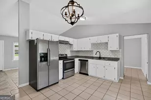 239 Pointe S Dr, Hinesville, GA 31313 - Photo 15