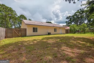 239 Pointe S Dr, Hinesville, GA 31313 - Photo 7