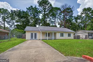 239 Pointe S Dr, Hinesville, GA 31313 - Photo 1