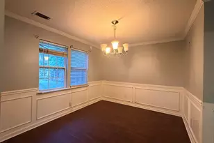 844 Chapman Cir, Stone Mountain, GA 30088 - Photo 3