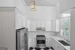 207 E Gwinnett St, Savannah, GA 31401 - Photo 21