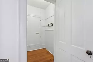207 E Gwinnett St, Savannah, GA 31401 - Photo 29