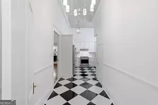 207 E Gwinnett St, Savannah, GA 31401 - Photo 19