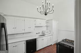 207 E Gwinnett St, Savannah, GA 31401 - Photo 49