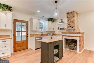 284 Elm St, Lincolnton, GA 30817 - Photo 11