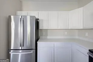 4060 Robin Cir, Atlanta, GA 30349 - Photo 15