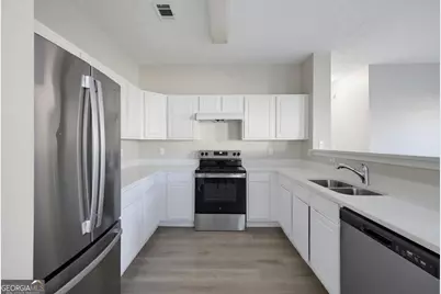 4060 Robin Circle, Atlanta, GA 30349 - Photo 11