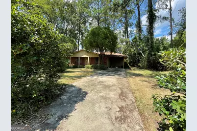 223 Suburban Drive, Brunswick, GA 31520 - Photo 5