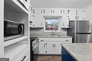 5686 Skyland Dr, Forest Park, GA 30297 - Photo 13