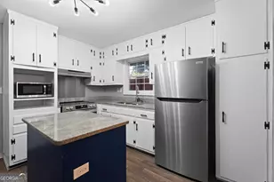 5686 Skyland Dr, Forest Park, GA 30297 - Photo 17